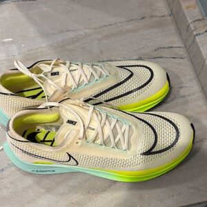 Nike ZoomX Streakfly Running Shoes